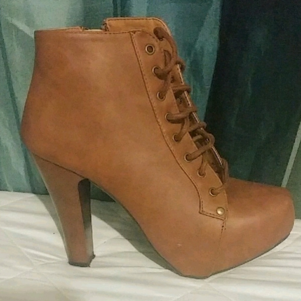 Size 7 camel platform booties
